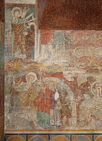 Beeindruckende, großflächige, romanische Wandmalereien